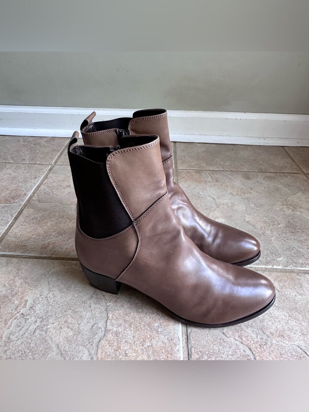 AGL Attilio Giusti Leombruni Brown Leather Ankle Boots Italy